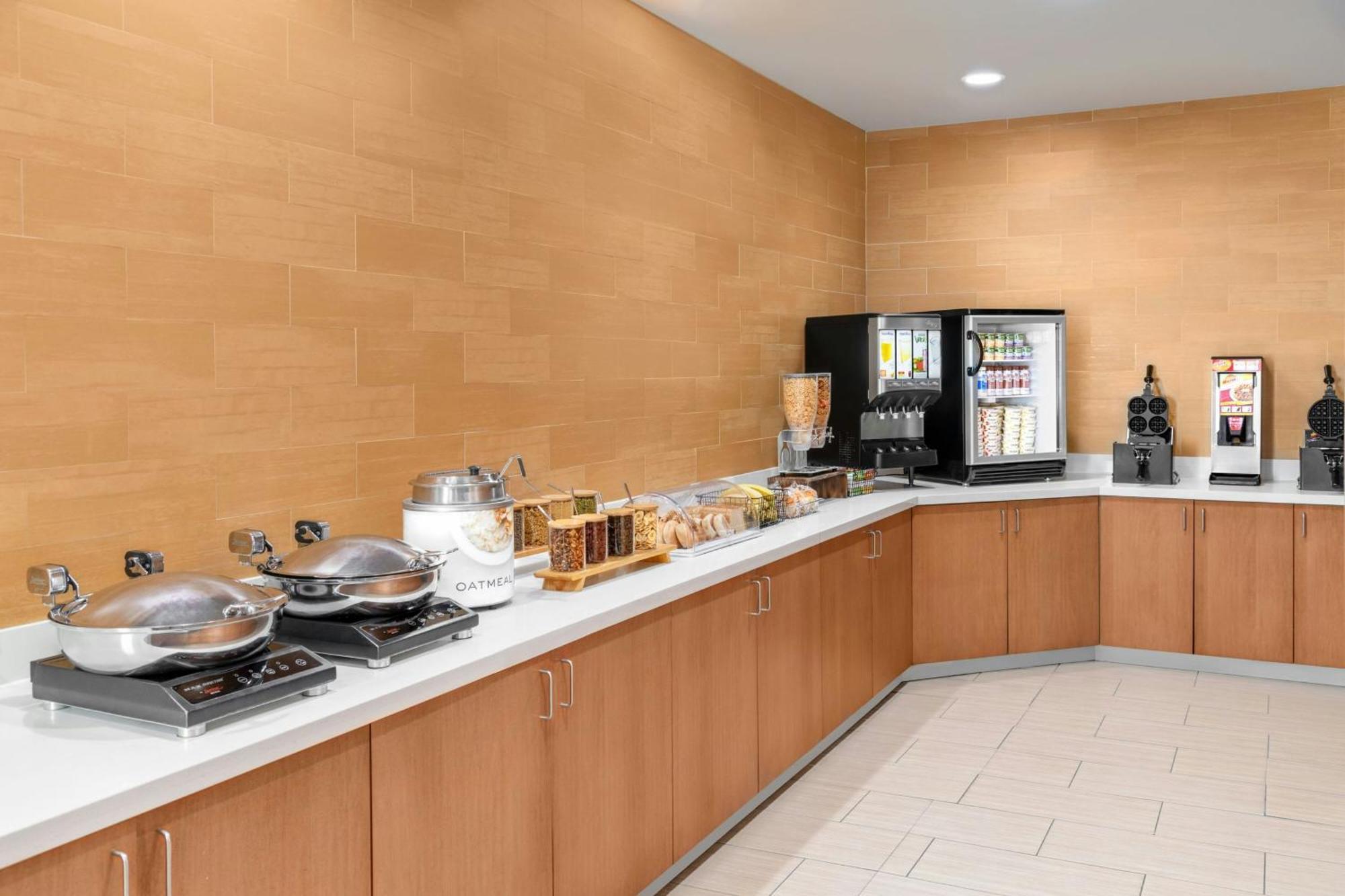 Springhill Suites Detroit Оберн-Хиллс Экстерьер фото