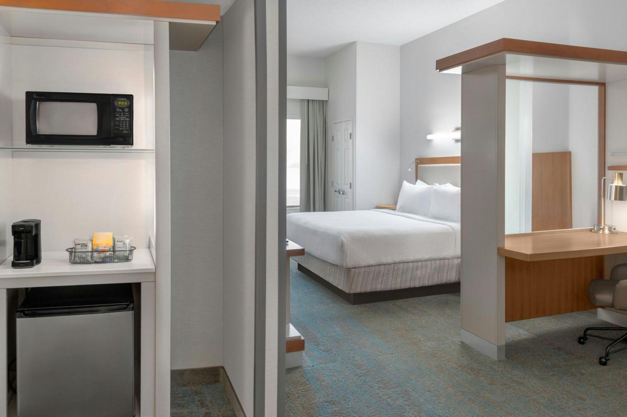Springhill Suites Detroit Оберн-Хиллс Экстерьер фото