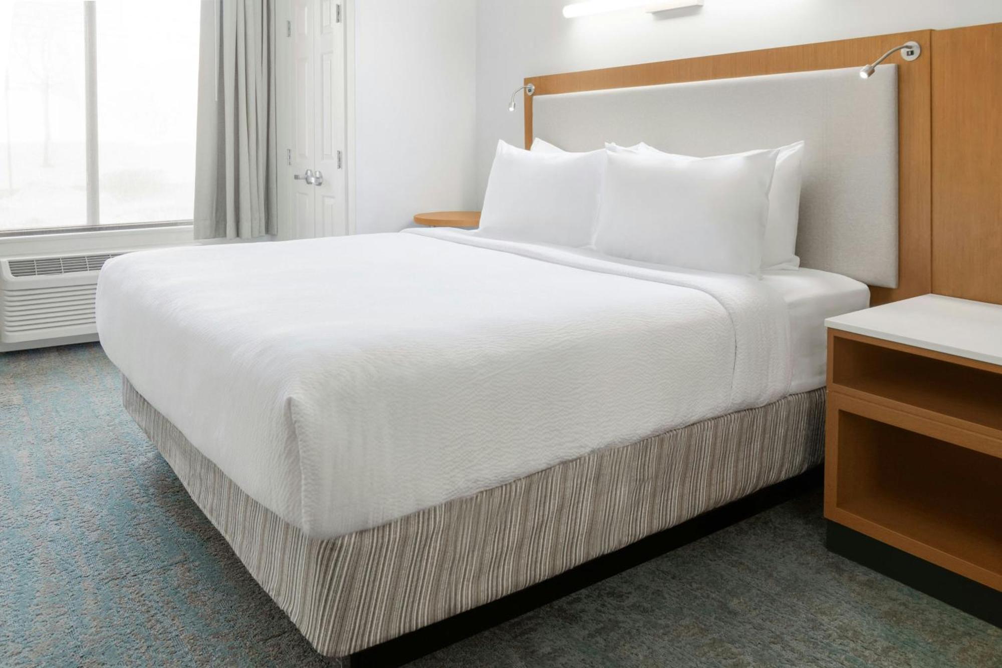 Springhill Suites Detroit Оберн-Хиллс Экстерьер фото
