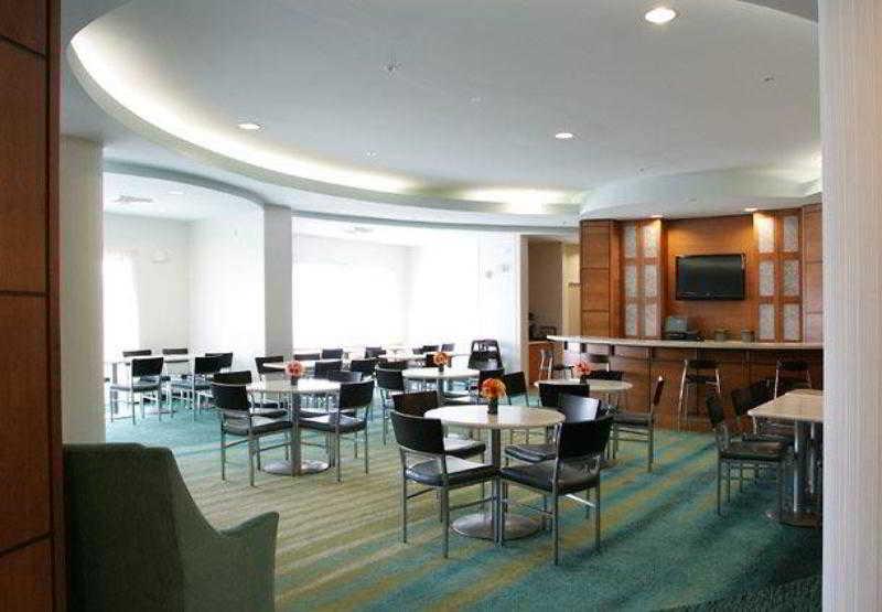 Springhill Suites Detroit Оберн-Хиллс Ресторан фото