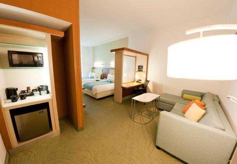Springhill Suites Detroit Оберн-Хиллс Номер фото
